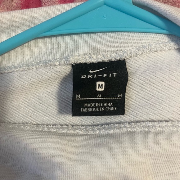 Nike sweatshirt size medium - Picture 2 of 4